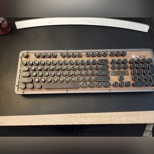 Azio Retro Classic Mechanical Typewriter Keyboard in Elwood (full size)